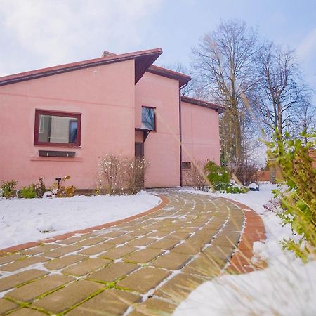 Getaway House Near Arboretum Botanical Garden Ogre Exterior photo